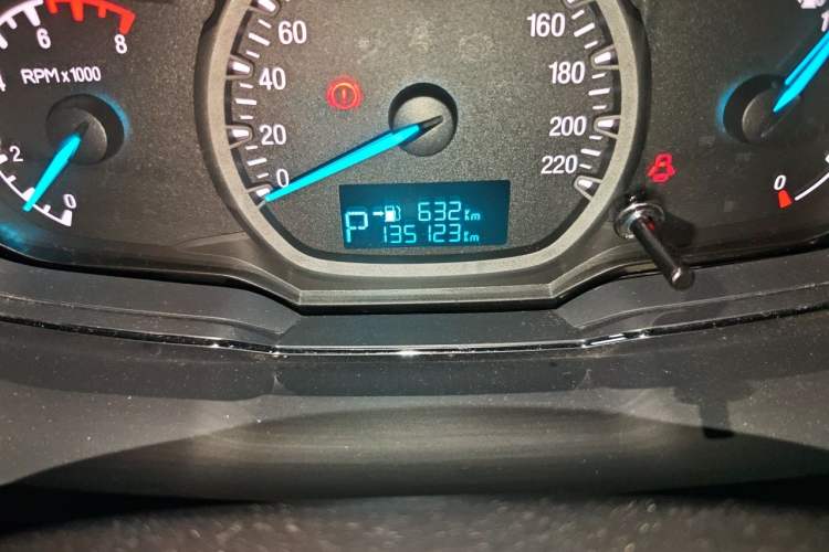 Used Ford Escort 2017 Happiness Edition 1.5L Automatic Fashion Version Odometer Close Up