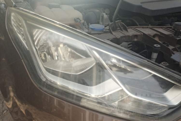 Used Ford Escort 2017 Happiness Edition 1.5L Automatic Fashion Version Right Front Headlight