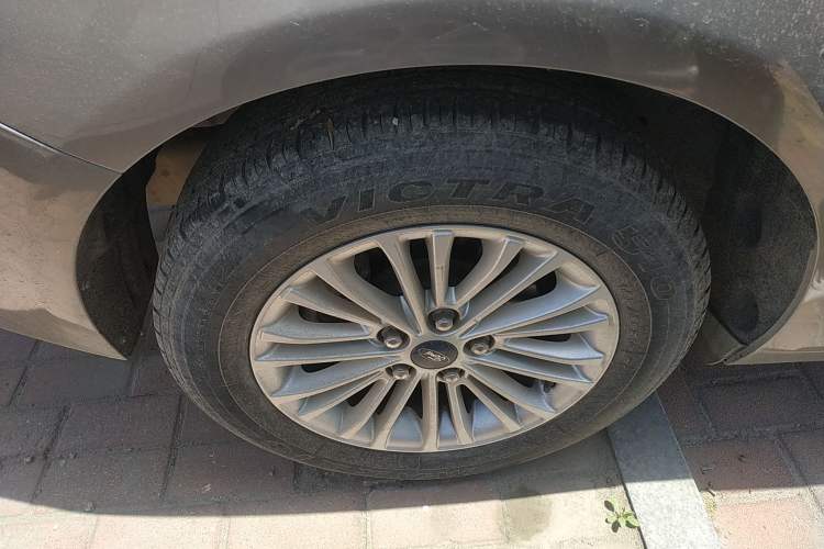 Used Ford Escort 2017 1.5L Manual Comfort Model Right Rear Wheel Hub