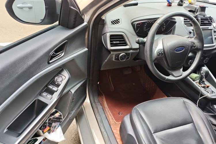 Used Ford Escort 2017 Happiness Edition 1.5L Automatic Fashion Version Driver Seat