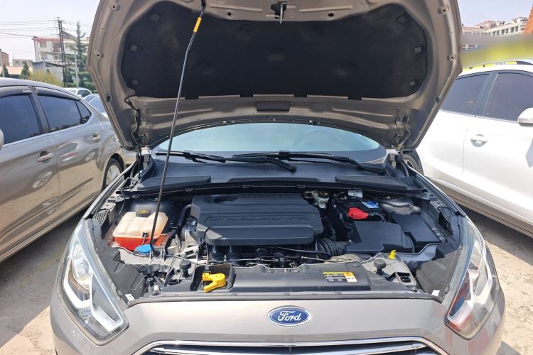 Used Ford Escort 2017 Revised Version 1.5L Manual Comfort Edition Engine Bay