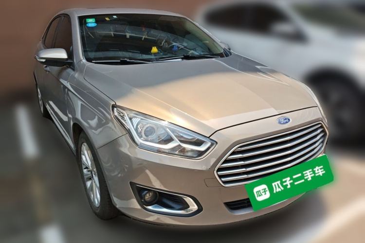 Used Ford Escort 2017 Happiness Edition 1.5L Automatic Fashion Version Front Right 45 Deg
