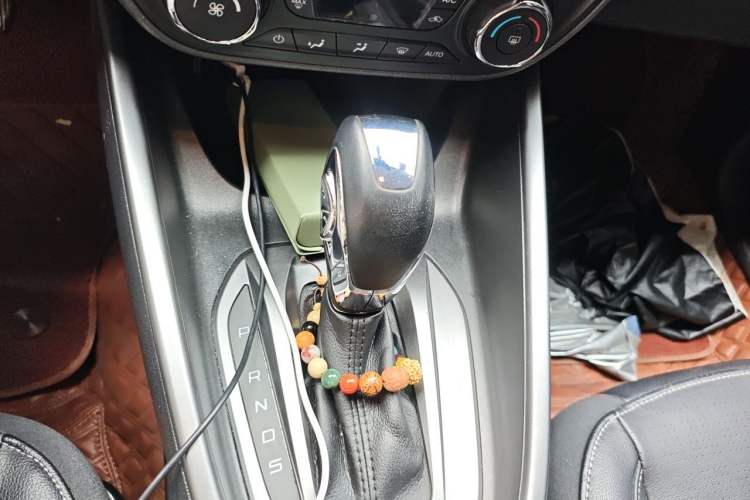 Used Ford Escort 2017 Happiness Edition 1.5L Automatic Fashion Version Gear Lever