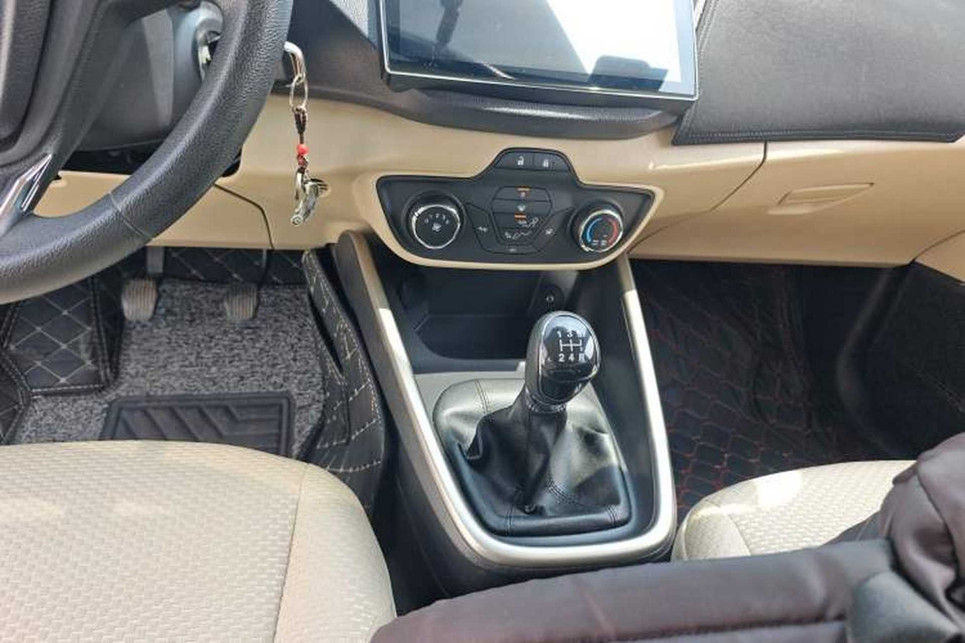 Used Ford Escort 2017 Revised Version 1.5L Manual Comfort Edition Gear Lever