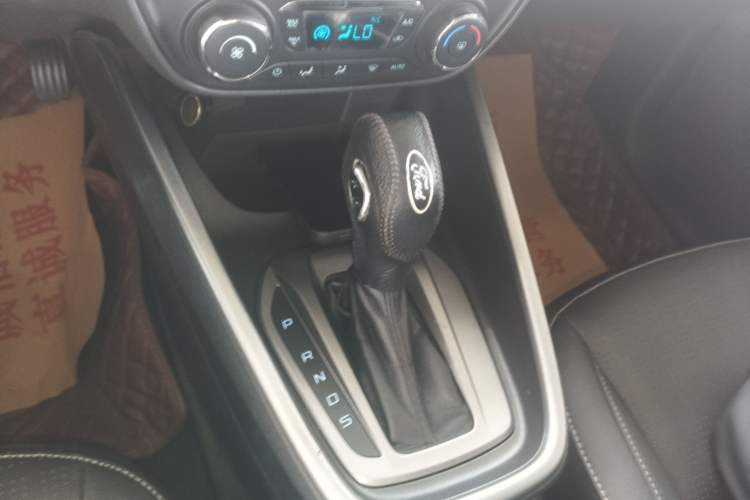 Used Ford Escort 2017 Happiness Edition 1.5L Automatic Fashion Version Gear Lever