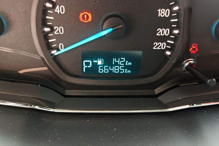 Used Ford Escort 2017 Happiness Edition 1.5L Automatic Fashion Version Odometer Close Up