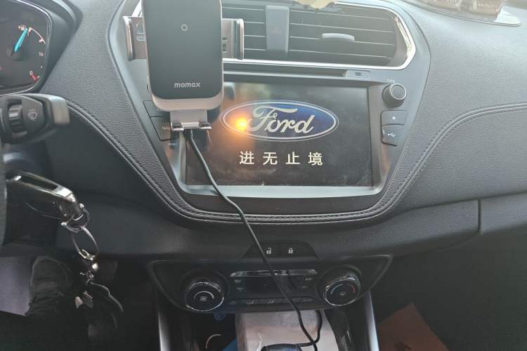 Used Ford Escort 2017 Happiness Edition 1.5L Automatic Fashion Version Audio And AC Panel