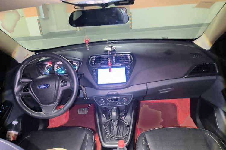Used Ford Escort 2017 Happiness Edition 1.5L Automatic Fashion Version Center Console
