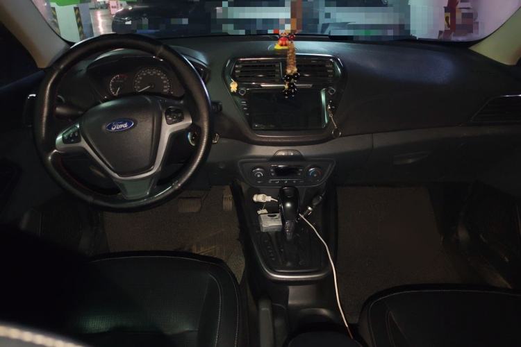 Used Ford Escort 2017 Happiness Edition 1.5L Automatic Fashion Version Center Console