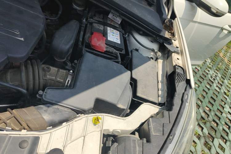 Used Ford Escort 2017 1.5L Automatic Comfort Model Engine Bay Left