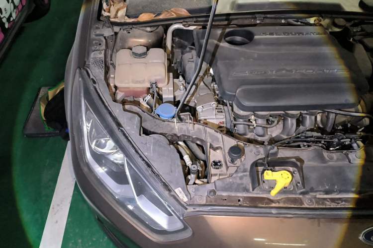 Used Ford Escort 2017 Happiness Edition 1.5L Automatic Fashion Version Engine Bay Right