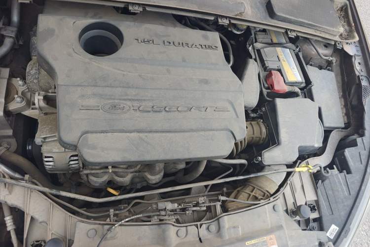 Used Ford Escort 2017 Happiness Edition 1.5L Automatic Fashion Version Engine Bay Right