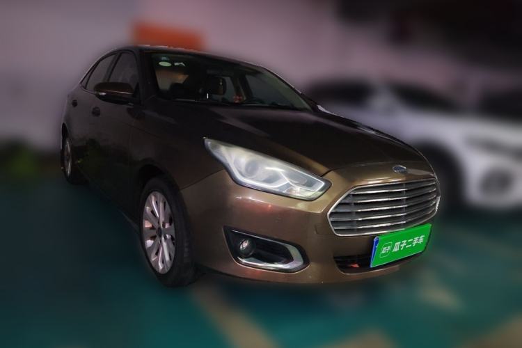 Used Ford Escort 2017 Happiness Edition 1.5L Automatic Fashion Version Front Right 45 Deg