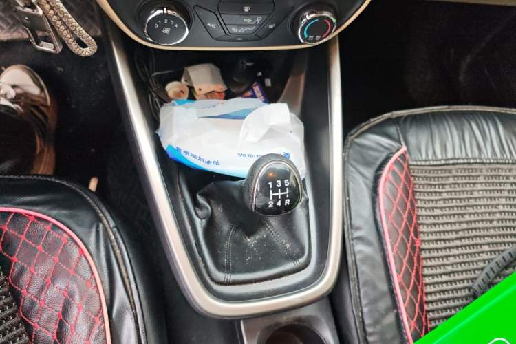 Used Ford Escort 2017 Revised Version 1.5L Manual Comfort Edition Gear Lever