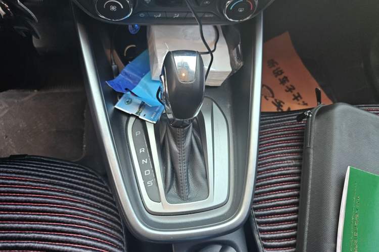 Used Ford Escort 2017 Happiness Edition 1.5L Automatic Fashion Version Gear Lever