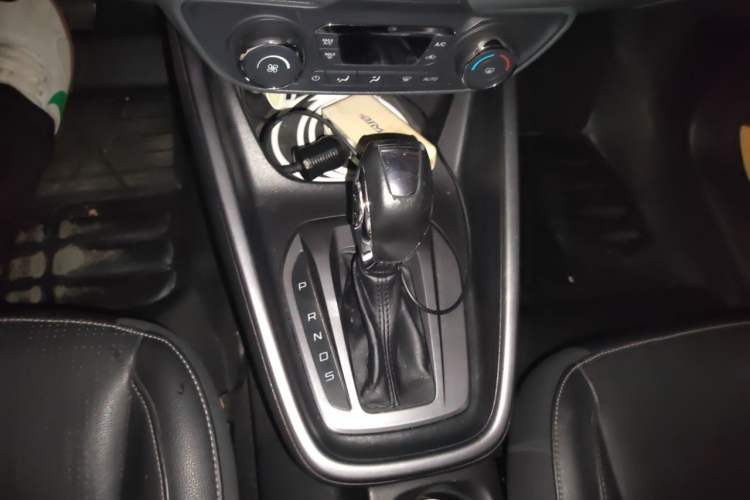 Used Ford Escort 2017 1.5L Automatic Comfort Model Gear Lever