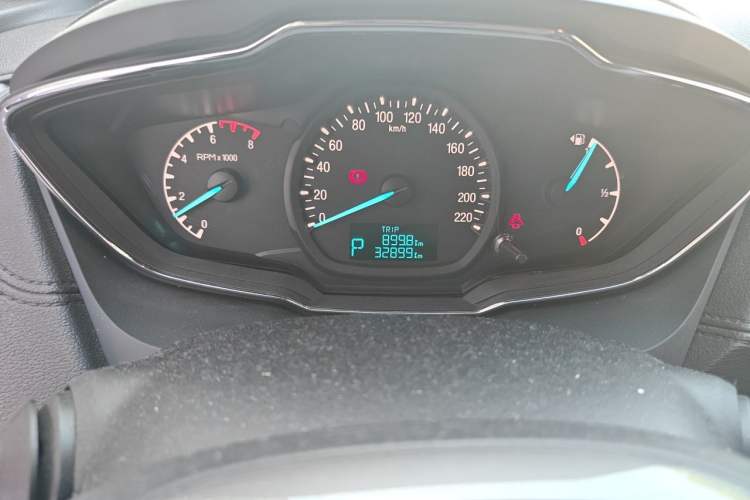 Used Ford Escort 2017 Happiness Edition 1.5L Automatic Fashion Version Odometer Close Up