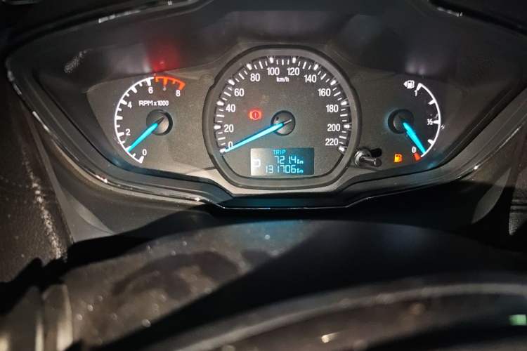 Used Ford Escort 2017 Happiness Edition 1.5L Automatic Fashion Version Odometer Close Up