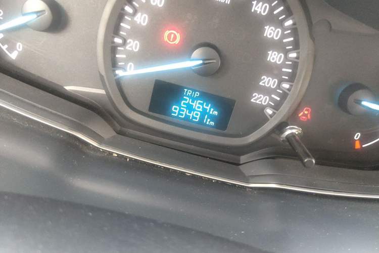 Used Ford Escort 2017 Revised Version 1.5L Manual Comfort Edition Odometer Close Up