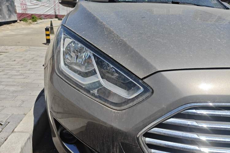 Used Ford Escort 2017 Happiness Edition 1.5L Automatic Fashion Version Right Front Headlight