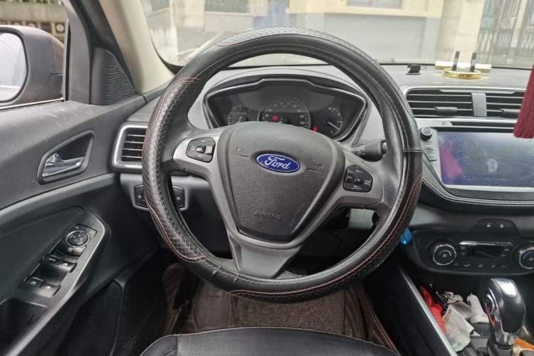 Used Ford Escort 2017 Happiness Edition 1.5L Automatic Fashion Version Steering Wheel