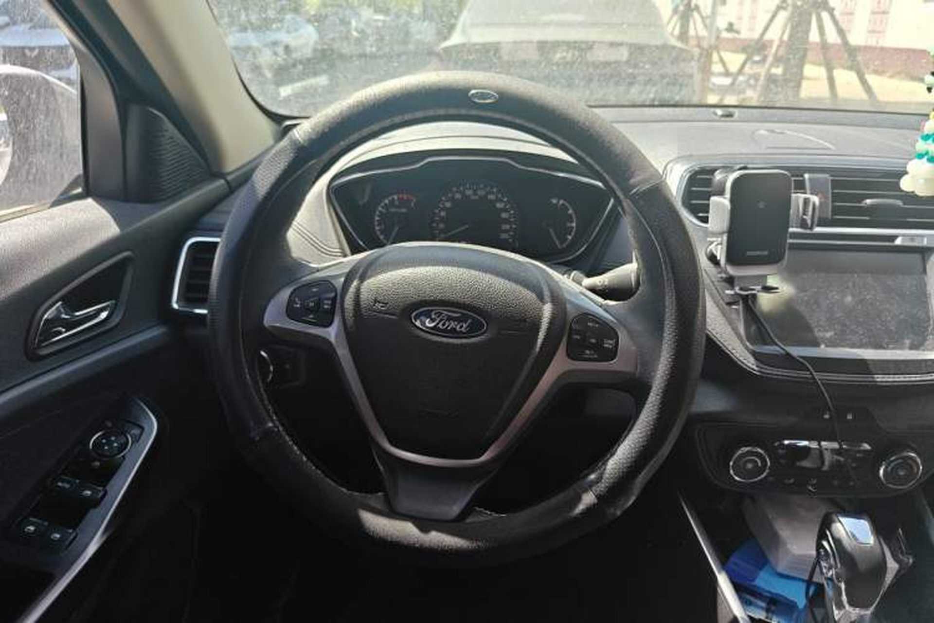 Used Ford Escort 2017 Happiness Edition 1.5L Automatic Fashion Version Steering Wheel