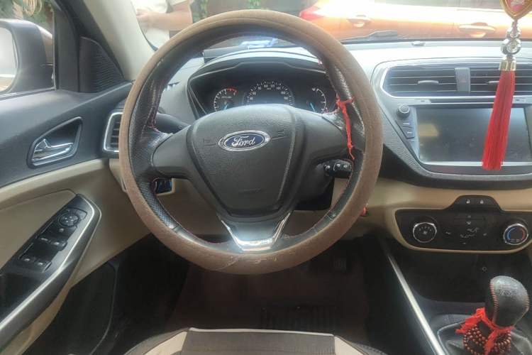 Used Ford Escort 2017 Revised Version 1.5L Manual Comfort Edition Steering Wheel