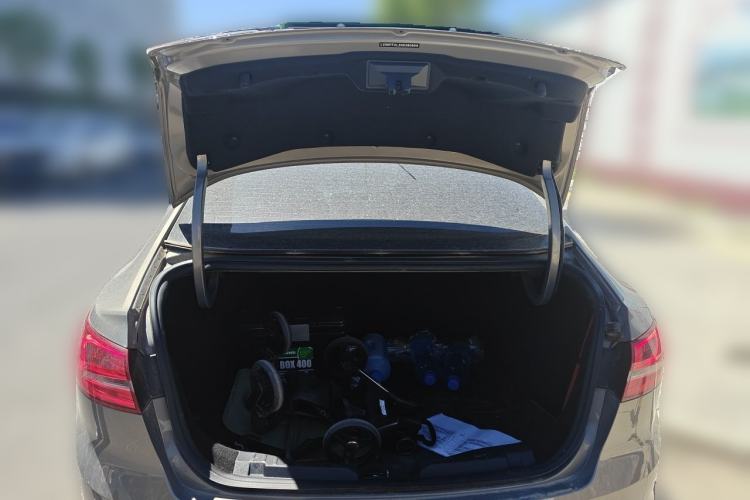 Used Ford Escort 2017 Happiness Edition 1.5L Automatic Fashion Version Trunk