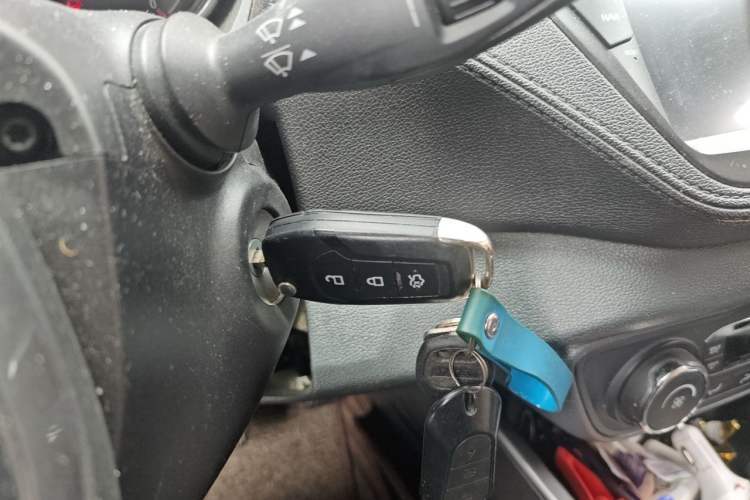 Used Ford Escort 2017 Happiness Edition 1.5L Automatic Fashion Version Vehicle Key