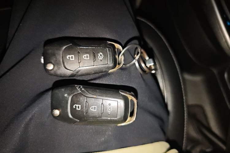 Used Ford Escort 2017 Happiness Edition 1.5L Automatic Fashion Version Vehicle Key