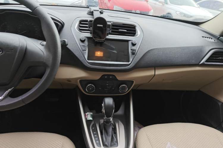 Used Ford Escort 2017 1.5L Automatic Comfort Model Audio And AC Panel