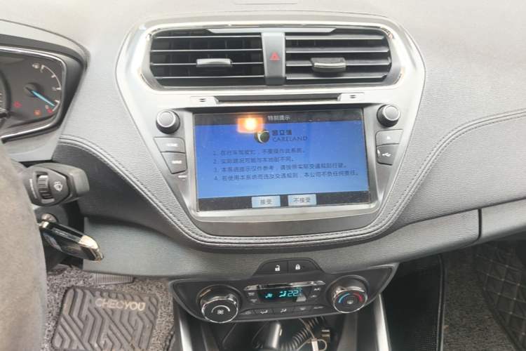 Used Ford Escort 2017 Happiness Edition 1.5L Automatic Fashion Version Audio And AC Panel