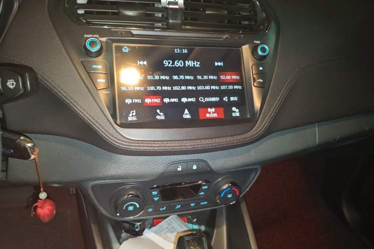 Used Ford Escort 2017 Happiness Edition 1.5L Automatic Fashion Version Audio And AC Panel