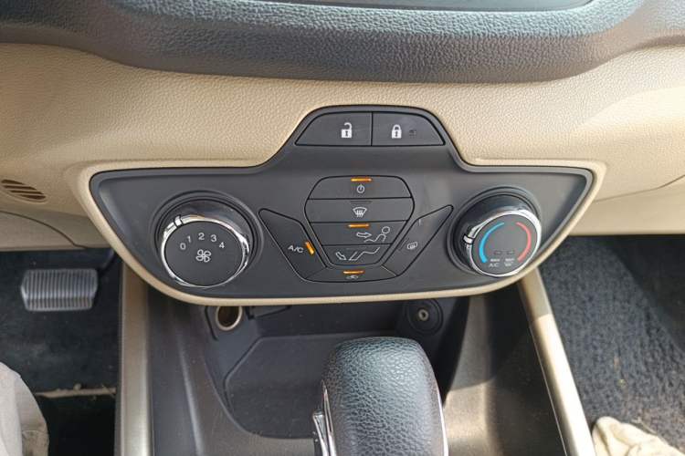 Used Ford Escort 2017 1.5L Automatic Comfort Model Audio And AC Panel