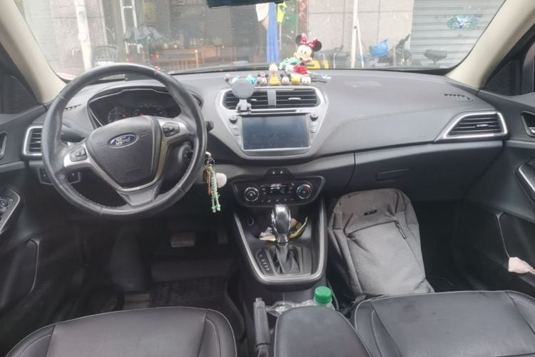 Used Ford Escort 2017 Happiness Edition 1.5L Automatic Fashion Version Center Console