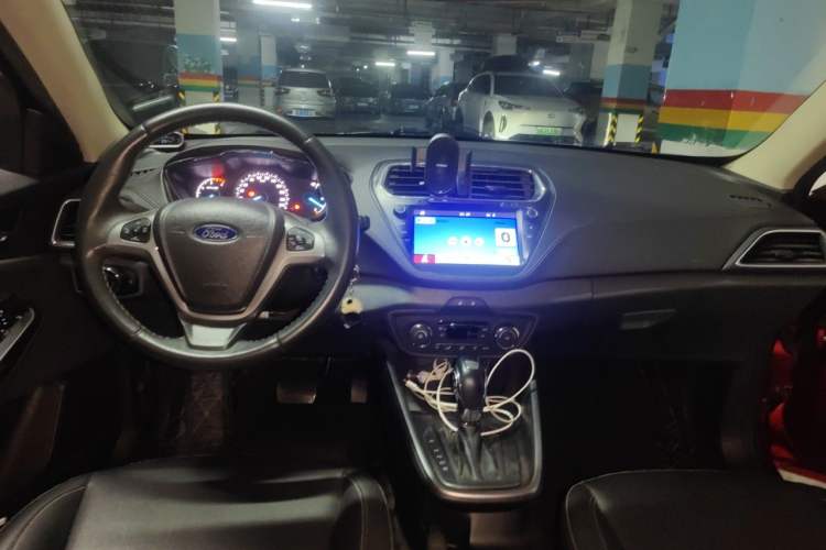 Used Ford Escort 2017 Happiness Edition 1.5L Automatic Fashion Version Center Console