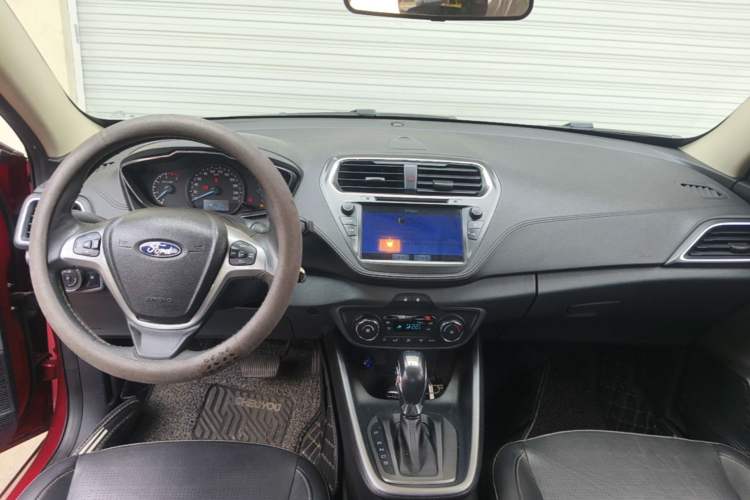 Used Ford Escort 2017 Happiness Edition 1.5L Automatic Fashion Version Center Console