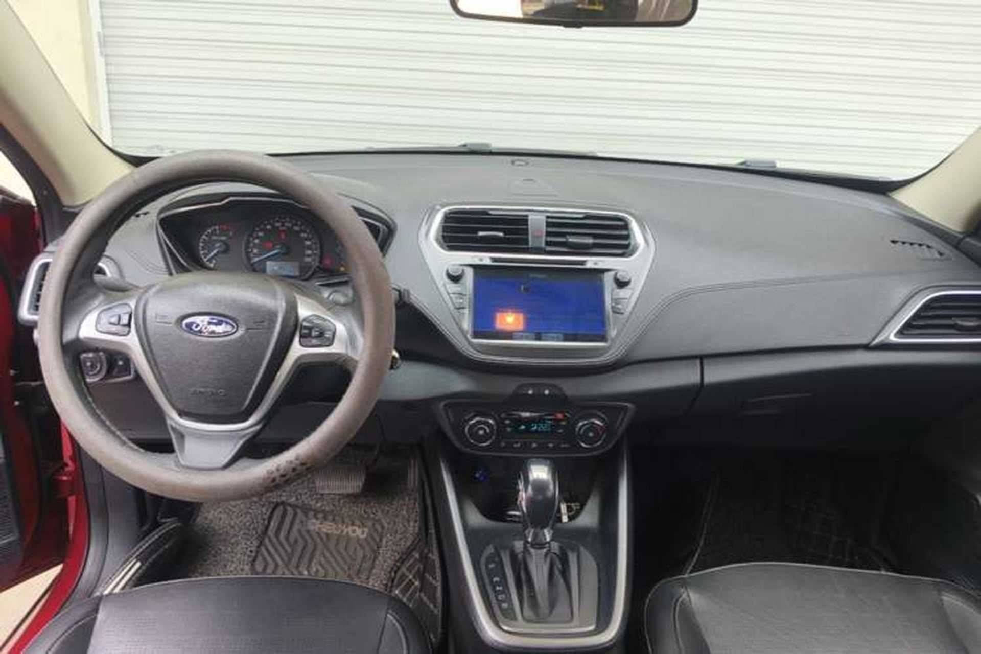 Used Ford Escort 2017 Happiness Edition 1.5L Automatic Fashion Version Center Console