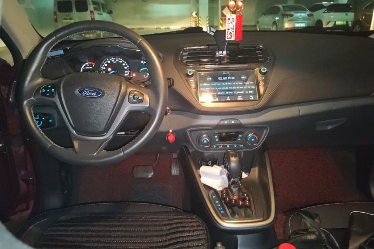 Used Ford Escort 2017 Happiness Edition 1.5L Automatic Fashion Version Center Console