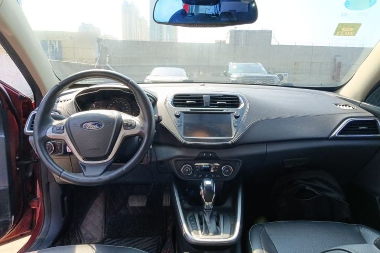 Used Ford Escort 2017 Happiness Edition 1.5L Automatic Fashion Version Center Console