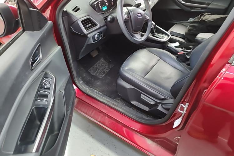 Used Ford Escort 2017 Happiness Edition 1.5L Automatic Fashion Version Driver Seat