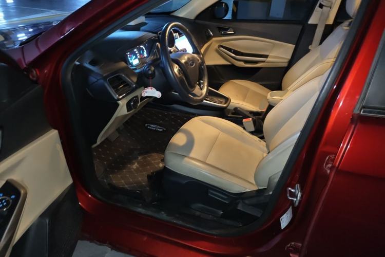 Used Ford Escort 2017 Happiness Edition 1.5L Automatic Fashion Version Driver Seat