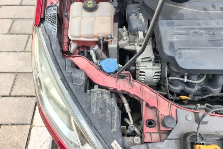 Used Ford Escort 2017 1.5L Manual Comfort Model Engine Bay Right