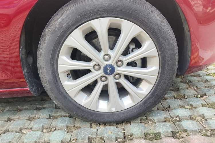 Used Ford Escort 2017 Happy Edition 1.5L Manual Fashion Model Exterior 1