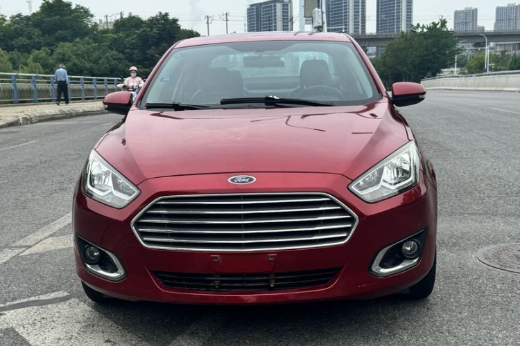 Used Ford Escort 2017 Happiness Edition 1.5L Automatic Fashion Version Exterior 3