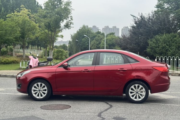 Used Ford Escort 2017 Happiness Edition 1.5L Automatic Fashion Version Exterior 5