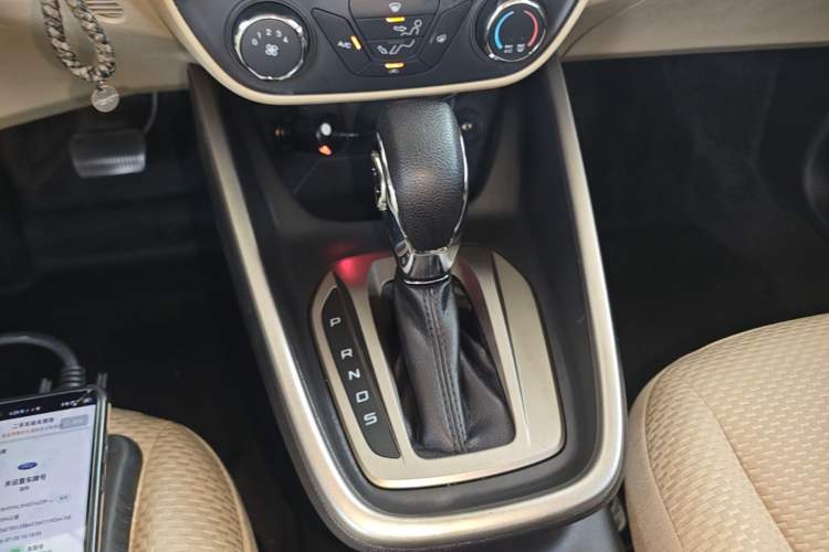 Used Ford Escort 2017 1.5L Automatic Comfort Model Gear Lever