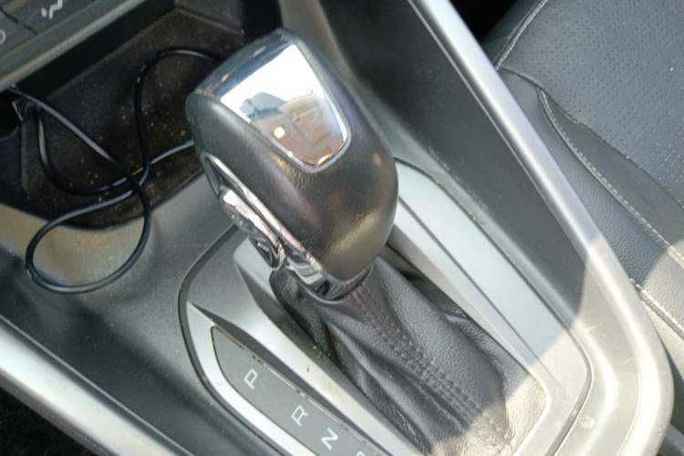 Used Ford Escort 2017 Happiness Edition 1.5L Automatic Fashion Version Gear Lever