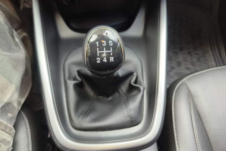 Used Ford Escort 2017 Happy Edition 1.5L Manual Fashion Model Gear Lever