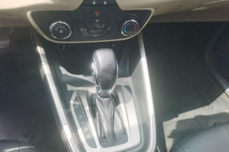 Used Ford Escort 2017 Revised Version 1.5L Automatic Comfort Edition Gear Lever